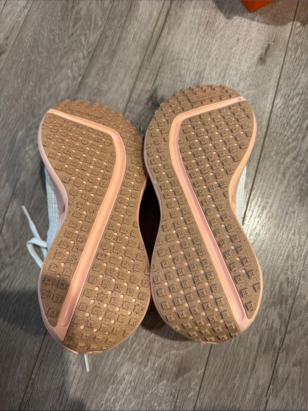 Nike Women's Interact Run Shoes - Picture 12 of 13